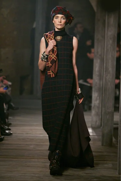 Look 8